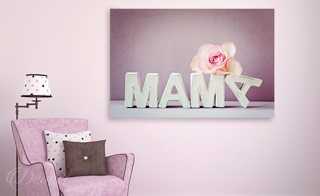 Maman-avec-une-rose-pour-la-salle-de-sejour-tableaux-demur