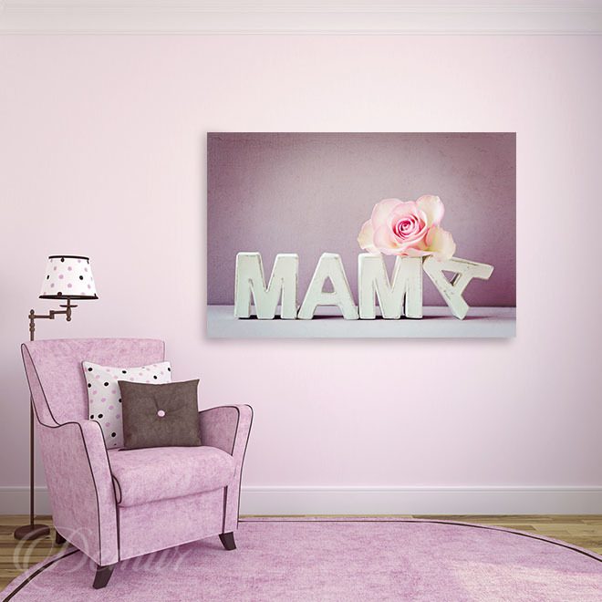 Maman-avec-une-rose-pour-la-salle-de-sejour-tableaux-demur