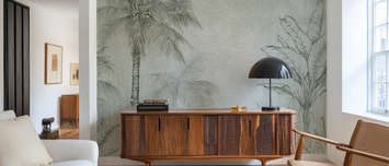Delicate-esquisse-tropicale-dans-un-salon-pour-le-salon-papiers-peints-demur