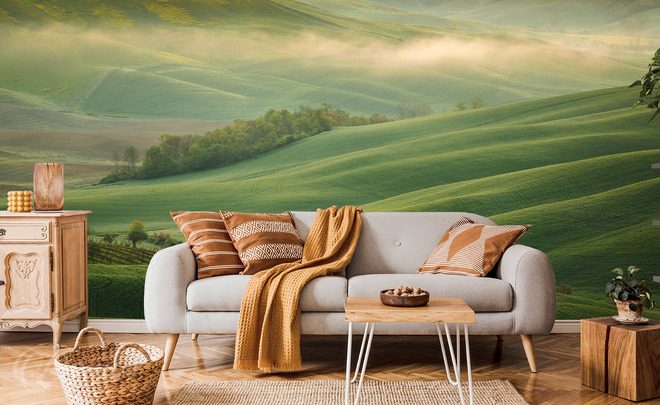 Les-collines-verdoyantes-enveloppees-dans-la-brume-matinale-paysages-sur-le-mur-papiers-peints-demur